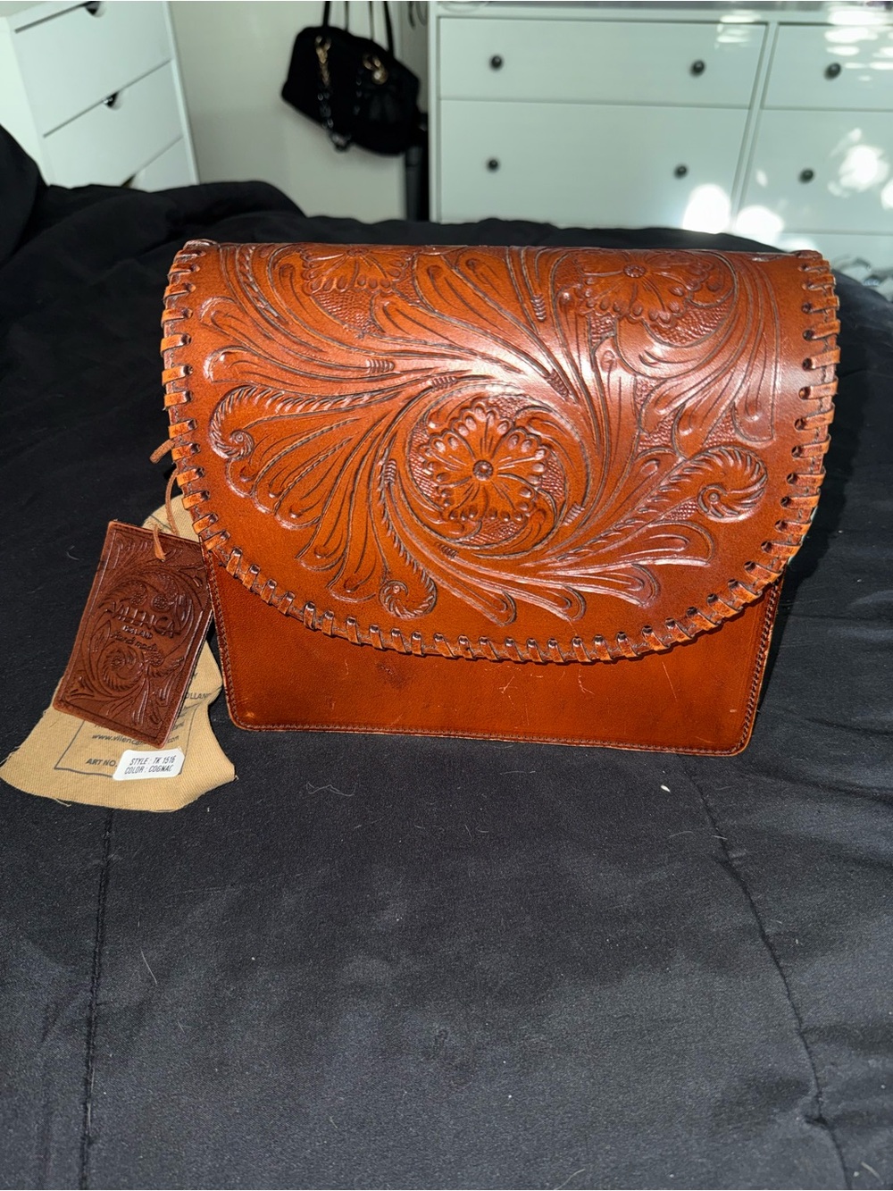 Vilenca Holland Handcrafted Tooled Leather Crossbody Bag - Brown